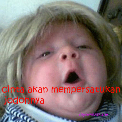Gambar Meme Bayi Imut Dengan Gaya Mlongoh