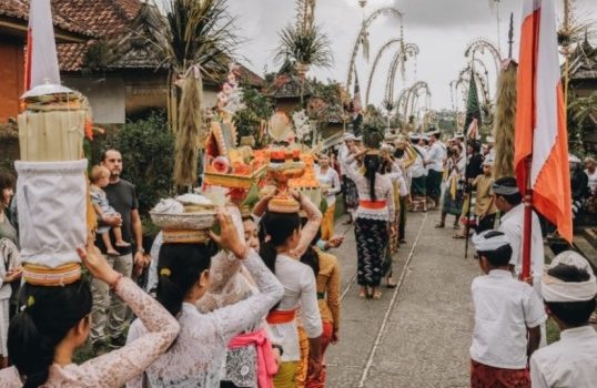 Keindahan Tradisi Ngembak Geni dan Ketenangan Melalui Meditasi di Hari Raya Nyepi di Bali