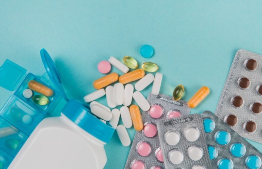 Penyuluhan Tentang Penggunaan Obat yang Tepat Sesuai Dosis Upaya PAFI Kota Ranai untuk Kesehatan Masyarakat