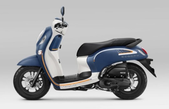 Ketahui 7 Fitur Honda Scoopy 2023 yang Membuatnya Unggul di Pasaran