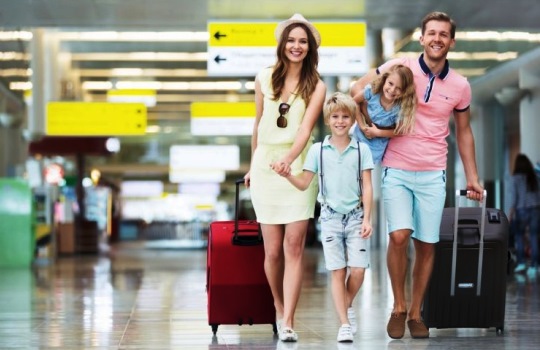 Tips Traveling ke Luar Negeri Bersama Keluarga Agar Lebih Seru, Nyaman, dan Menyenangkan