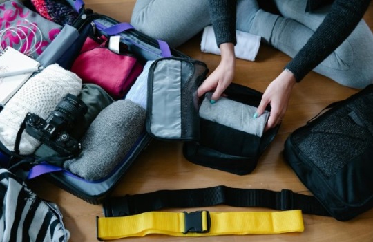 Tips Packing Ringkas untuk Traveling Biar Gak Ribet dan Bawa Banyak Barang